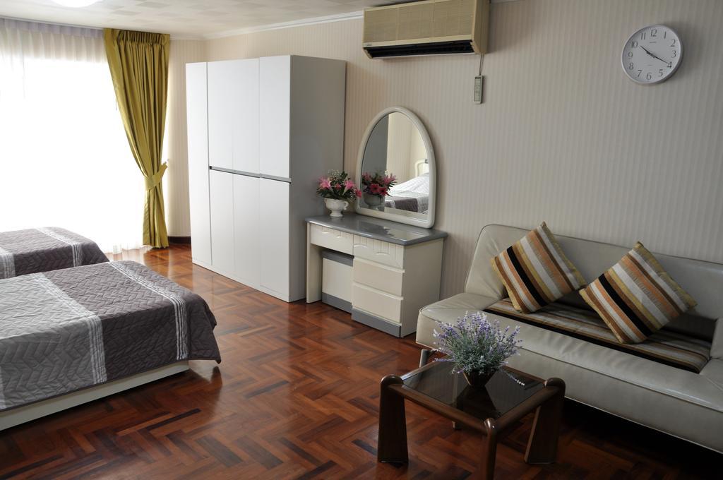 Sky Beach Apartment Pattaya Exterior photo