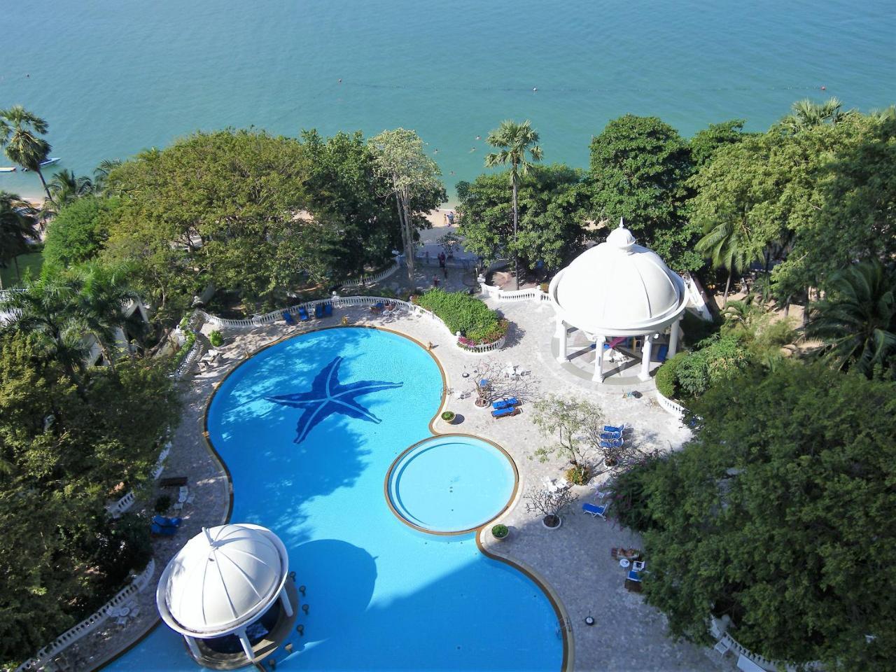Sky Beach Apartment Pattaya Exterior photo